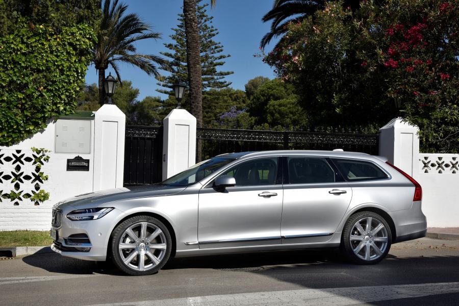  Volvo V90 D5 Inscription 2016 года  (фото 15 из 31)